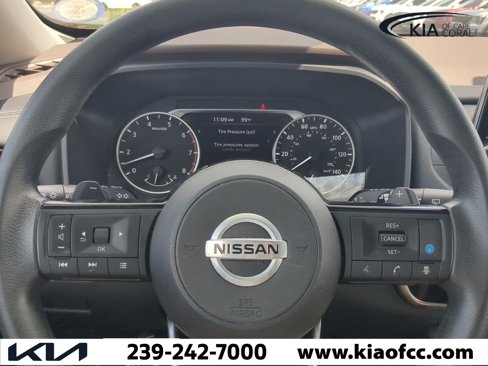 Used 2021 Nissan Rogue SV image 25