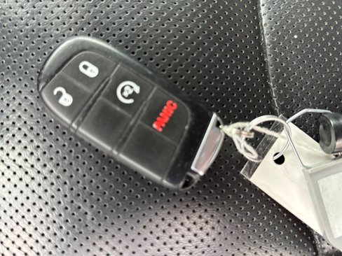 Used 2018 Dodge Journey GT image 31