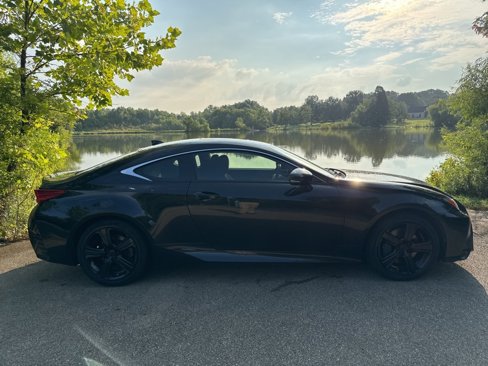 Used 2017 Lexus RC 200t image 2