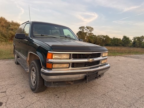 Used 1998 Chevrolet Tahoe 4WD 2-Door w/ Preferred Equipment Group 2 image 12
