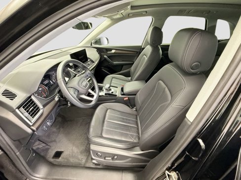 Used 2023 Audi Q5 2.0T Premium w/ Convenience Package image 17