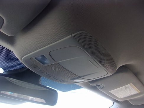 Used 2023 Ford Edge SEL image 16