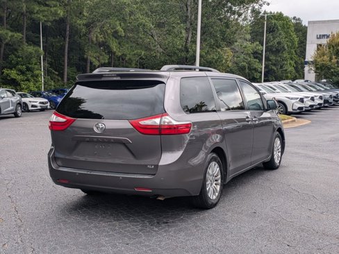 Used 2015 Toyota Sienna XLE Premium image 5