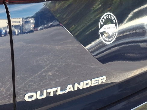 Used 2022 Mitsubishi Outlander SE image 29