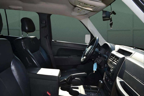 Used 2012 Jeep Liberty Sport image 28