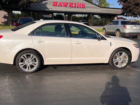 Used 2012 Lincoln MKZ AWD image 4