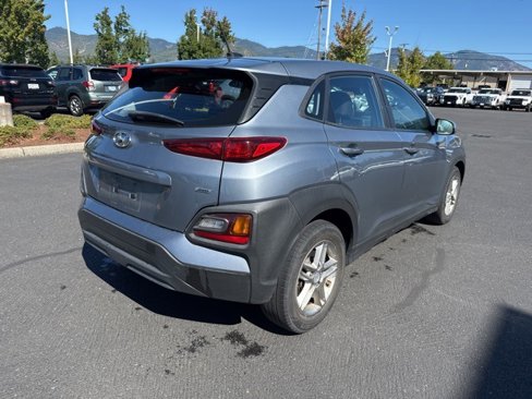 Used 2019 Hyundai Kona SE image 2