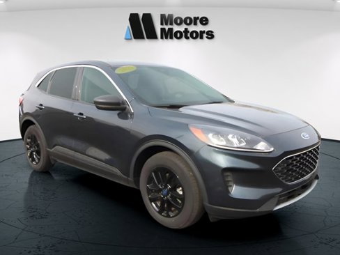 Used 2022 Ford Escape SE w/ Convenience Package image 1