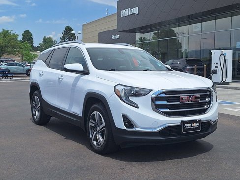 Used 2019 GMC Terrain SLT image 1