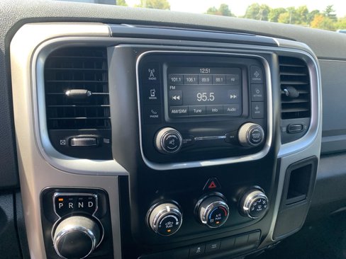 Used 2015 RAM 1500 Classic SLT image 16