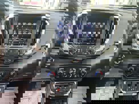 Certified 2024 GMC Terrain SLT image 23