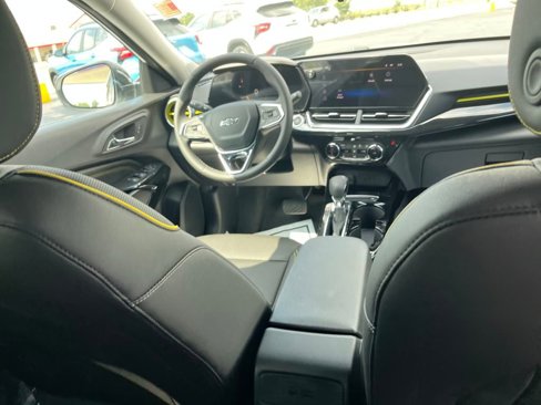 New 2025 Chevrolet Trax ACTIV image 27