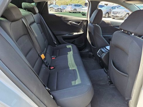 Used 2019 Chevrolet Malibu LT image 8