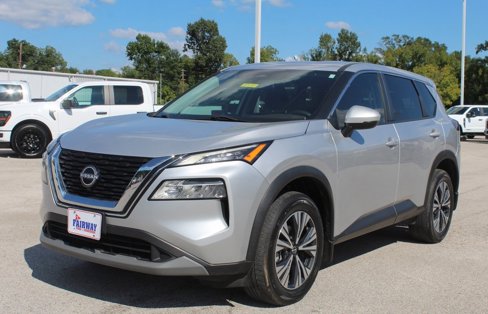 Used 2022 Nissan Rogue SV image 3