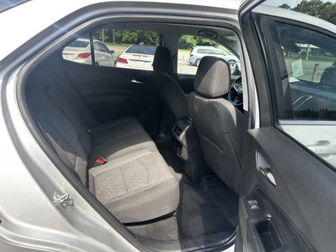 Used 2018 Chevrolet Equinox LT image 17