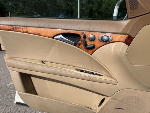 Used 2007 Mercedes-Benz E 350 Sedan image 14