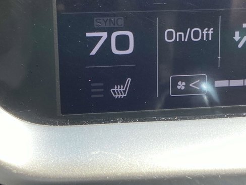 Used 2022 Subaru Outback Premium image 17