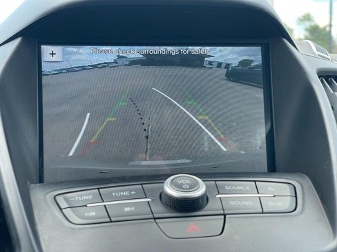 Used 2018 Ford Escape SE image 28