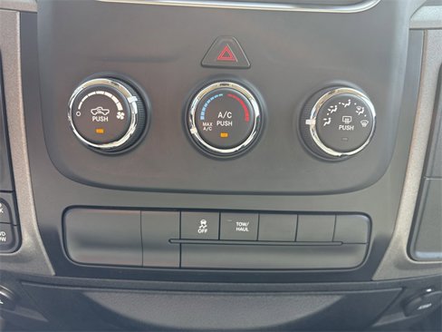 Used 2018 RAM 1500 Express image 24
