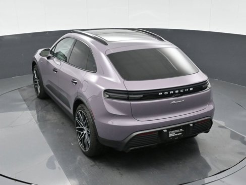 Certified 2024 Porsche Macan 4 Electric image 28
