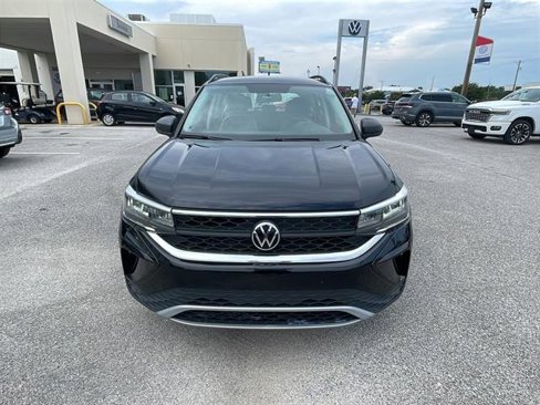 Certified 2022 Volkswagen Taos S image 2