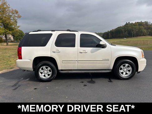 Used 2011 GMC Yukon SLT w/ SLT-2 Equipment Package image 10