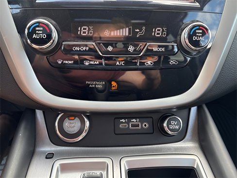 Used 2020 Nissan Murano SV image 17
