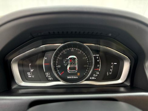 Used 2017 Volvo XC60 T5 Inscription w/ Preferred Option Package image 26