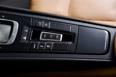 Used 2019 Porsche 911 Carrera image 19