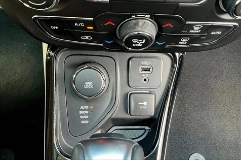 Used 2021 Jeep Compass Limited w/ Sun and Sound Group image 28