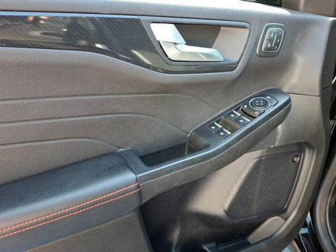 Certified 2023 Ford Escape ST-Line Select w/ Tech Pack #2 image 13