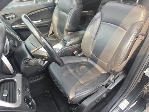 Used 2013 Dodge Journey R/T w/ Flexible Seating Group image 16