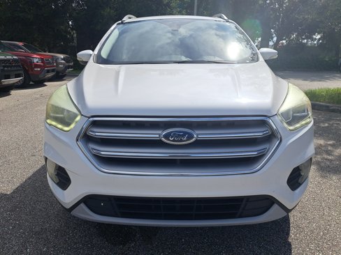 Used 2017 Ford Escape Titanium image 2