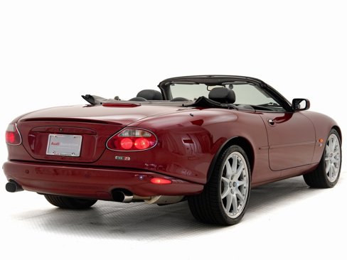 Used 2003 Jaguar XK8 Convertible image 3