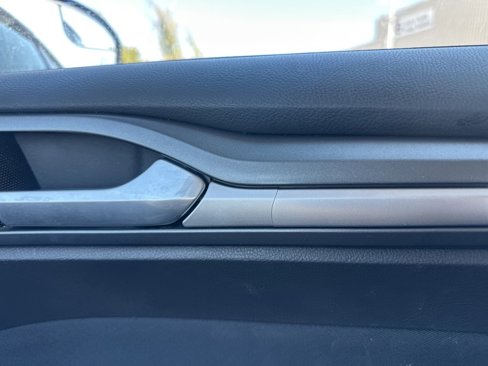 Used 2016 Ford Fusion SE image 13