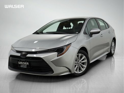 Used 2024 Toyota Corolla LE image 1