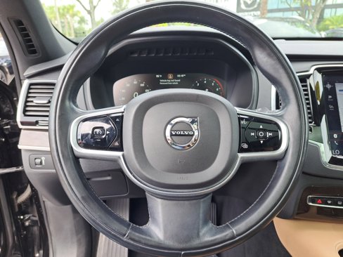 Used 2018 Volvo XC90 T6 Momentum w/ Convenience Package image 14