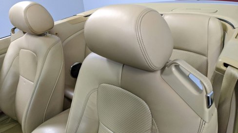 Used 2010 Jaguar XK Convertible image 29
