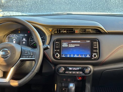Used 2021 Nissan Kicks SR image 22