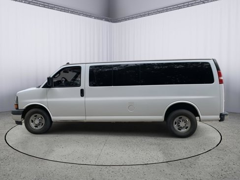 Used 2017 Chevrolet Express 3500 LT w/ LT Preferred Equipment Group image 8