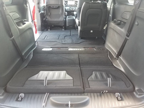 New 2025 Chrysler Pacifica Select image 26