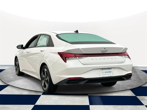 Certified 2023 Hyundai Elantra SEL w/ Convenience Package image 5