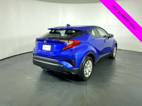 Used 2019 Toyota C-HR XLE image 35