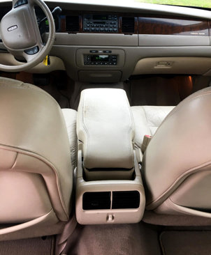 Used 2001 Lincoln Town Car Executive image 22