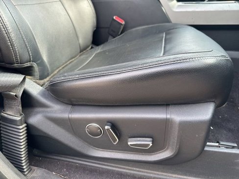 Used 2015 Ford F150 Lariat image 14