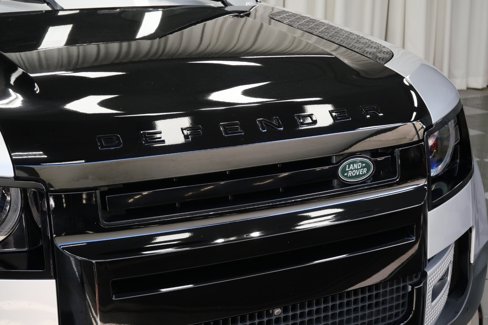 Used 2020 Land Rover Defender 110 First Edition image 36
