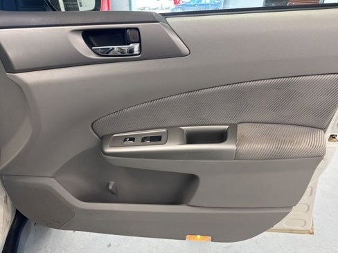 Used 2010 Subaru Forester 2.5X Premium image 25