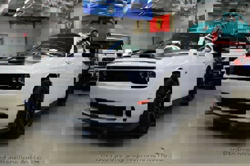 Used 2023 Dodge Challenger SRT Hellcat image 2