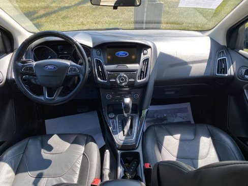 Used 2016 Ford Focus Titanium image 5