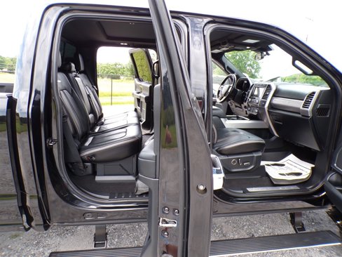 Used 2020 Ford F250 Platinum w/ FX4 Off-Road Package image 4